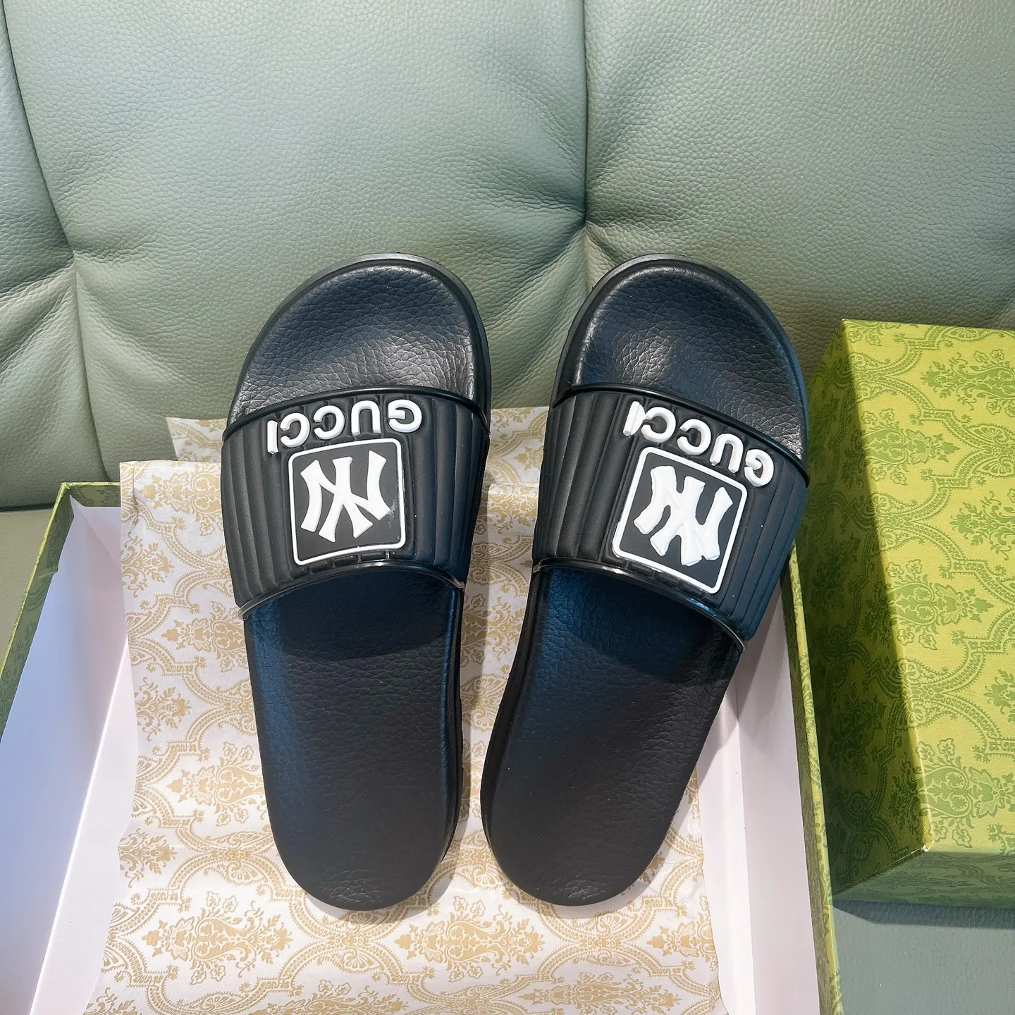 Men's Men's Shoes 130🐮🐮Gucci Gucci Slippers Gucci 2024 latest beach sandals slippers Original molding double G LOGO Original molding consistent Outsole: Men's Men's Shoes u double-layer outsole Size: 35-46